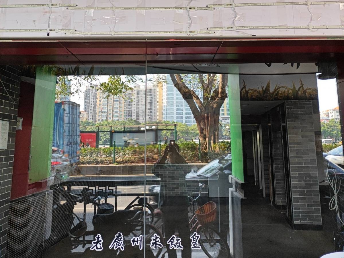 [广州市]出租广州市越秀区沿江一路95号地下、阁楼、97号地下、阁楼、99号地下、阁楼
