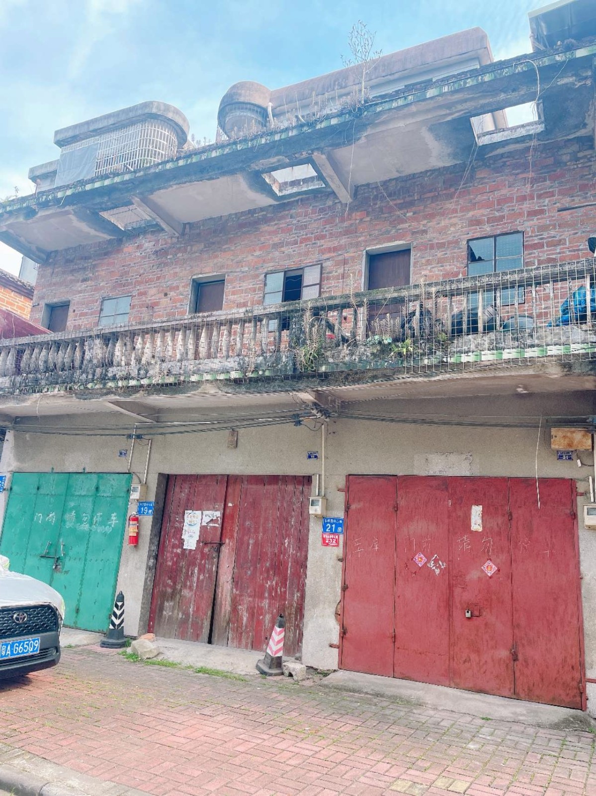 出租广州市增城区石滩镇三江中心街17、19、21号（19号首二层）