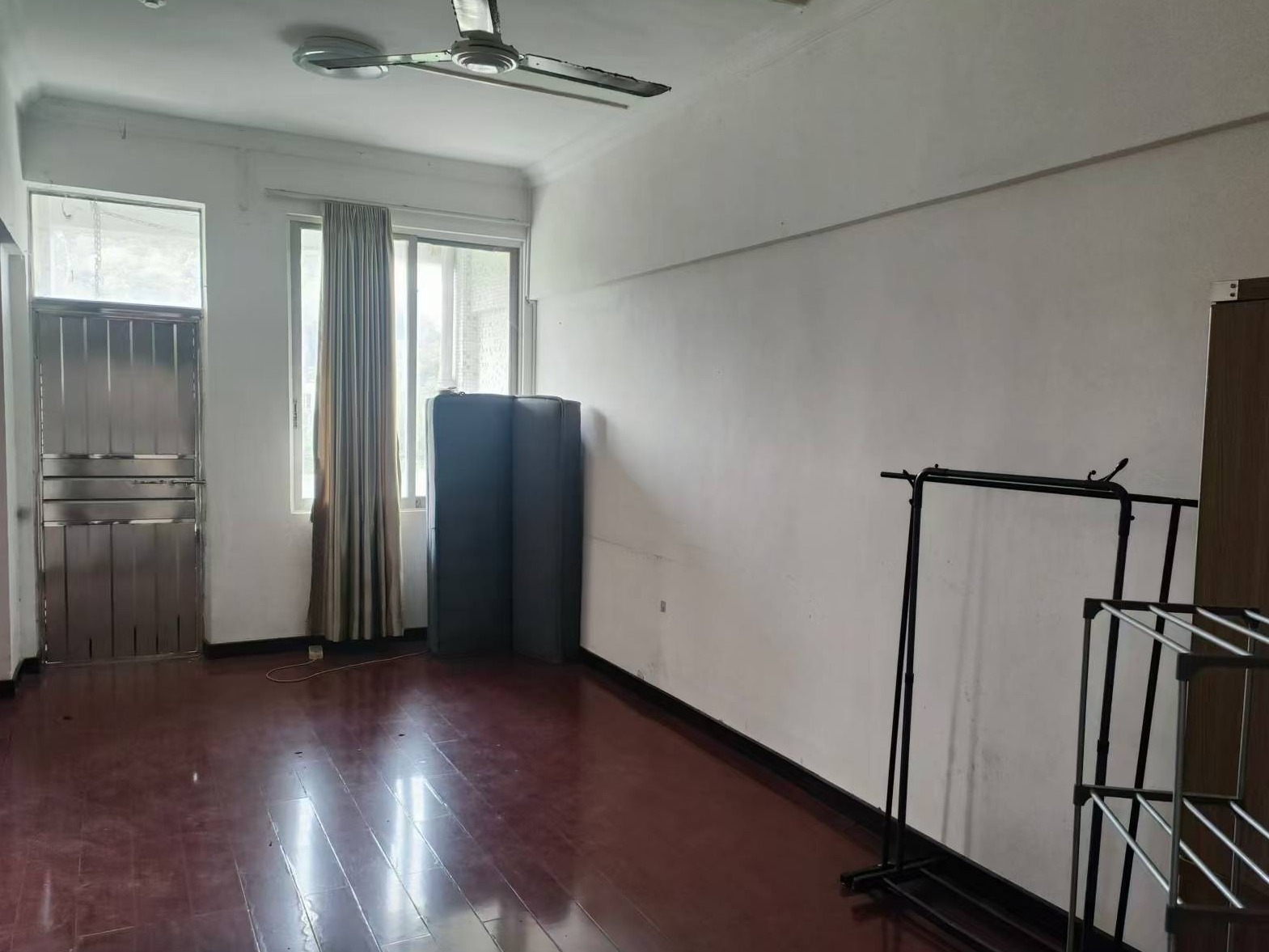 先整体后分拆之分拆出租广州市番禺区大石街105国道大石段643号宿舍2号楼701房