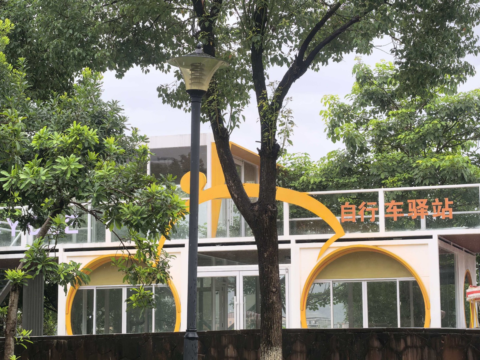 出租河源市东源县东江公园内县文化科技中心对面自行车驿站