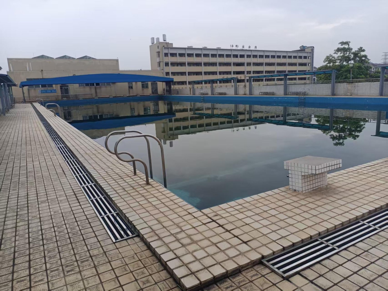 [广州市]广东第二师范学院番禺附属初级中学游泳池出租项目