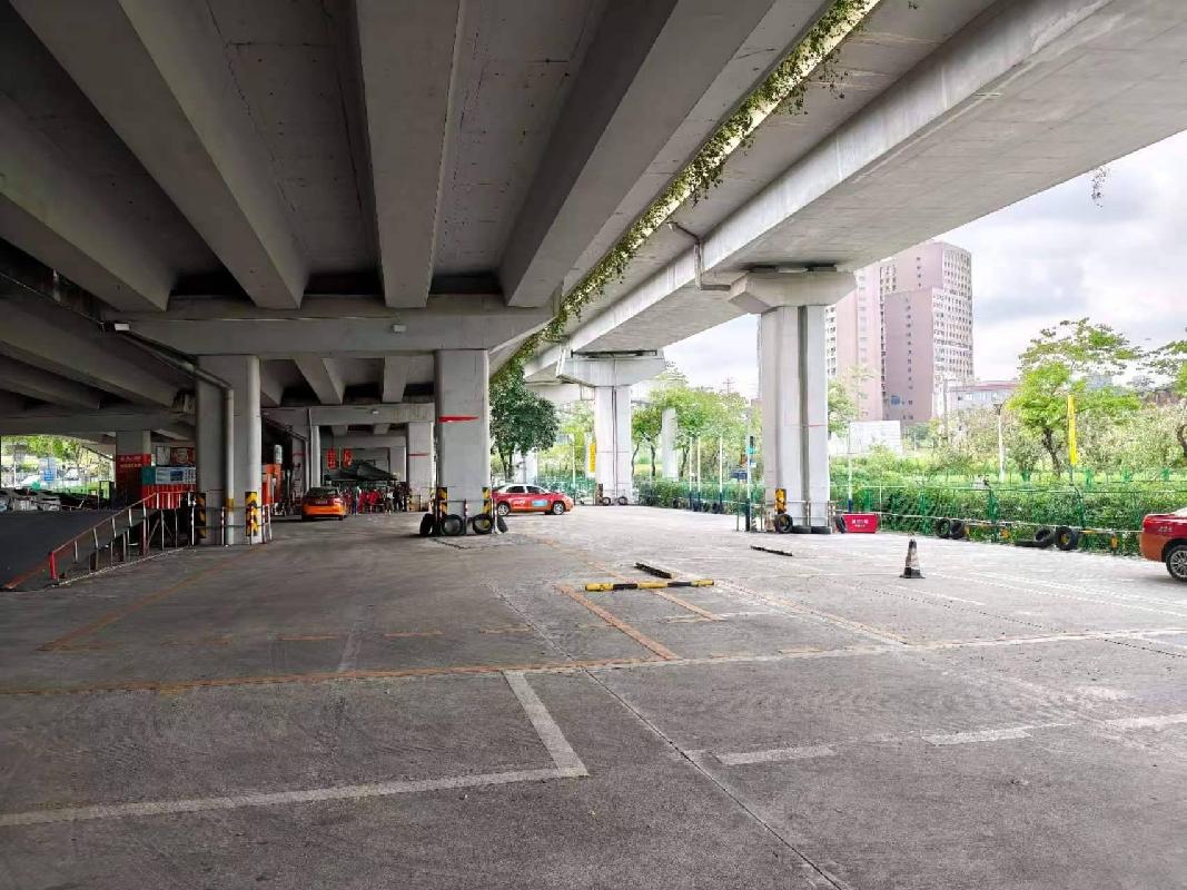 出租广州市番禺区汉溪大道新光跨线桥以南桥下空间场地项目